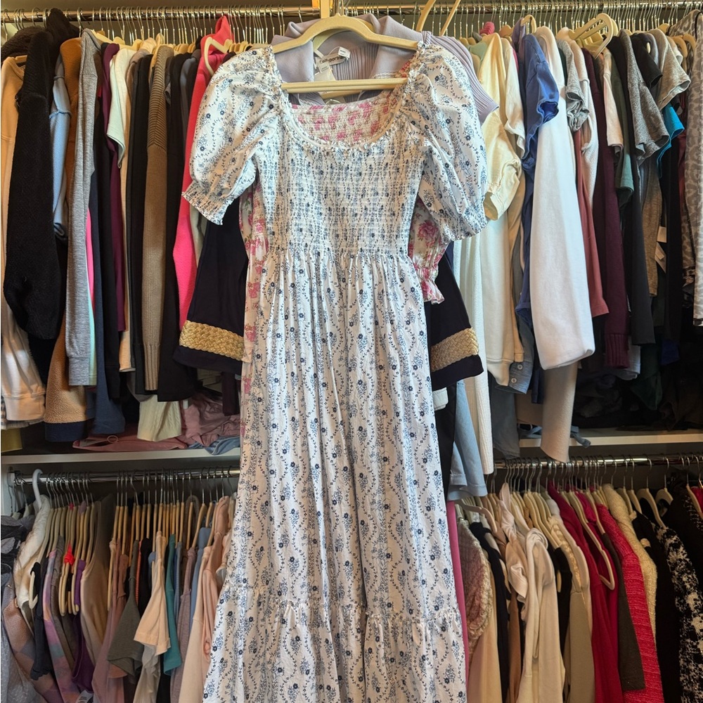 Hill House Louisa Blue Vine Small Elegant Blue and White Floral Dress